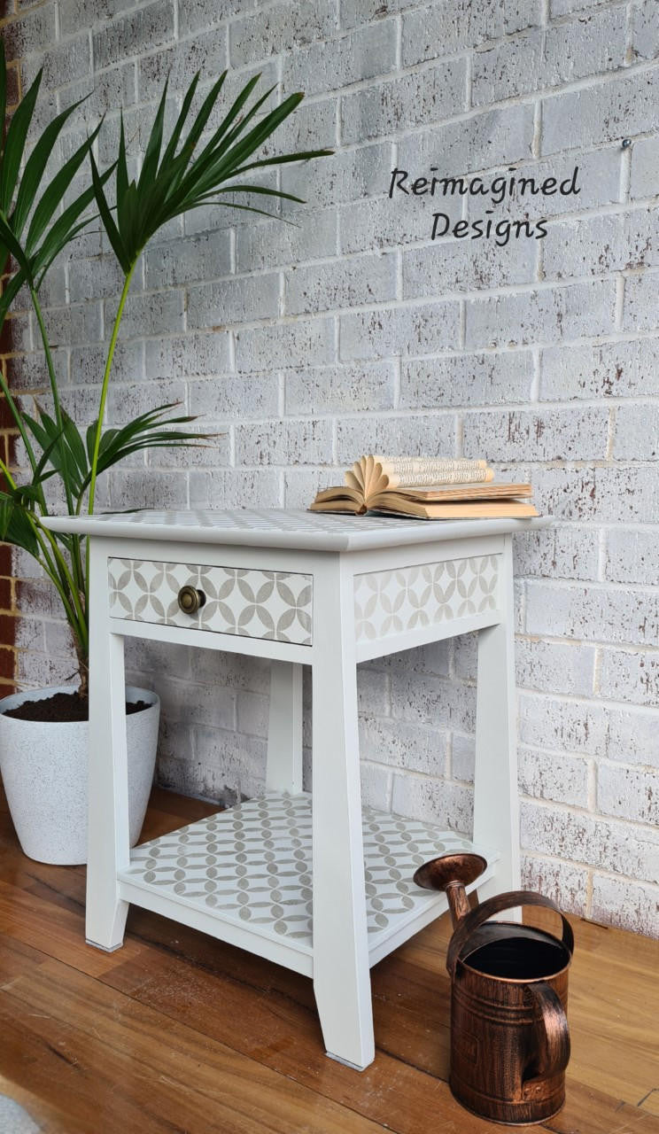 Retro Lattice Stencil