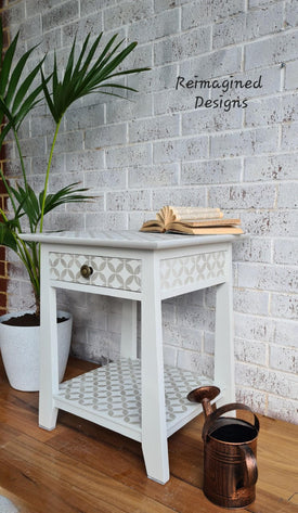 Retro Lattice Stencil