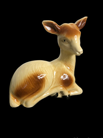 VTG Woodland Sitting Deer Ceramic Figurine